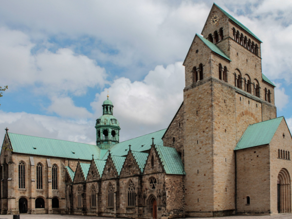Foto: Hildesheimer Dom, © Roland Struwe, Wikipedia (CC BY-SA 4.0)