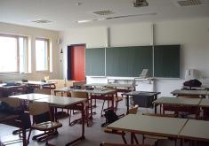 Klassenzimmer in Deutschland (gemeinfrei, Wikimedia Commons)